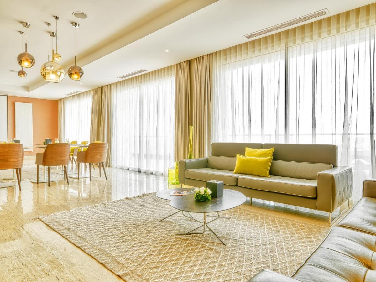 Hotel Adam