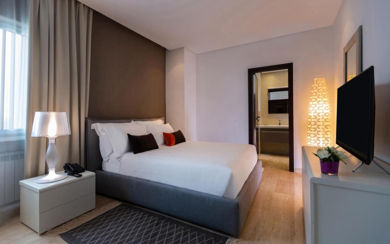 Adam Hotel
